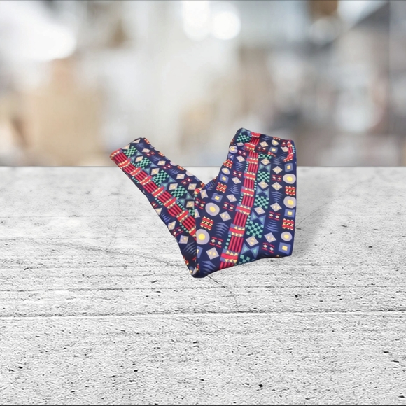 Lularoe leggings tall and curvy - Picture 6 of 12